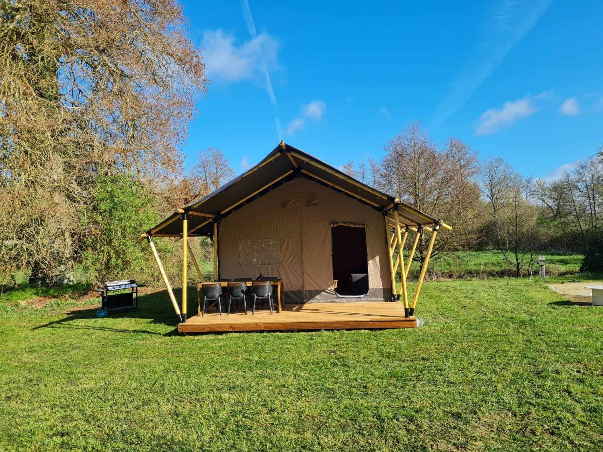 Camping De La Touche Ligueil Exterior foto